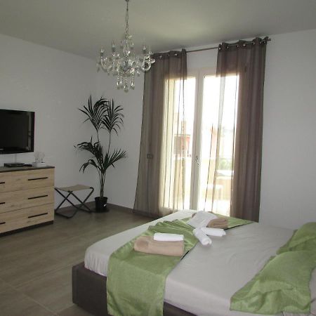 B&B Bellavista Тавулия Екстериор снимка